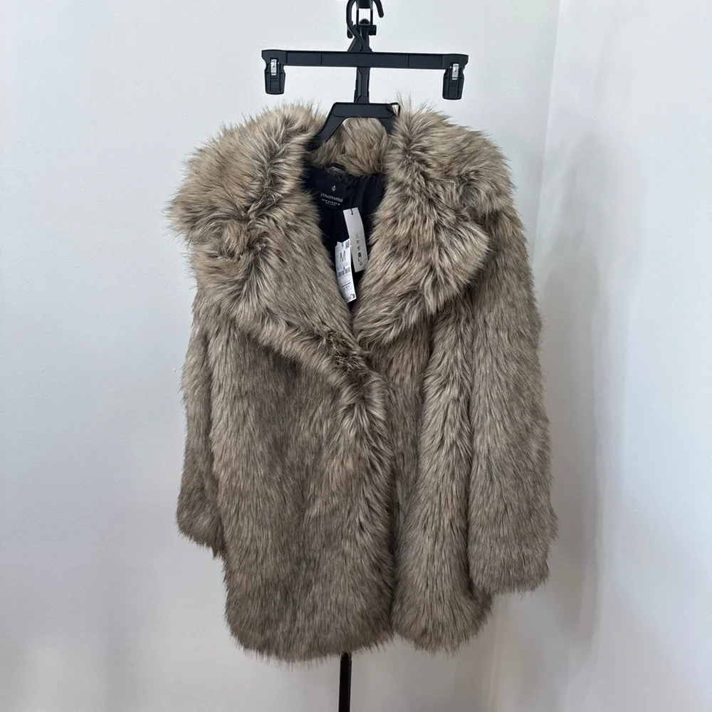 Stradivarius Plush Teddy Jacket in Brown - Picture 6 of 8